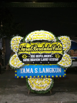 Papan Bunga Duka di Lere