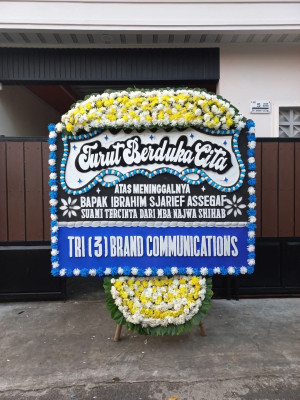 Papan Bunga Duka di Lere